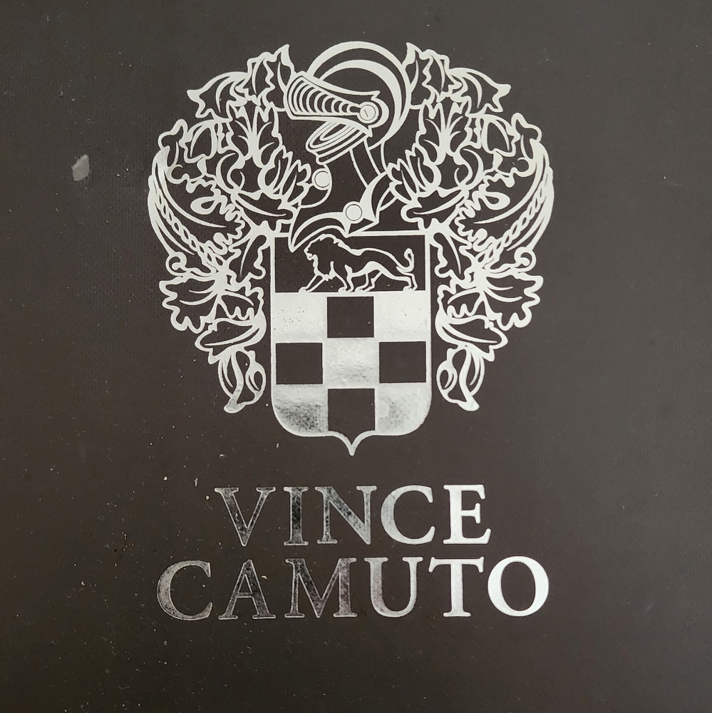 Vince Camuto shoes neutral color size 11 m